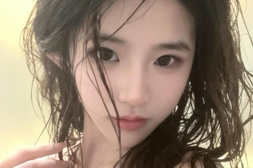 凭“最美潘六姐”一夜爆红到人设崩塌甘婷婷是如何亲手毁掉自己的？