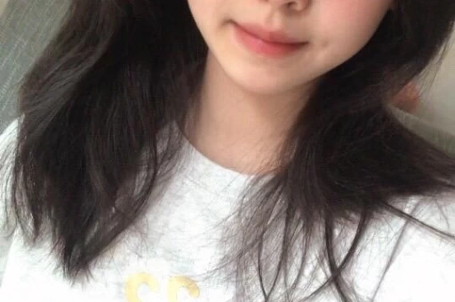 曝三字男顶流太风流和顶流95花曾相恋女方凭一部古偶剧大红